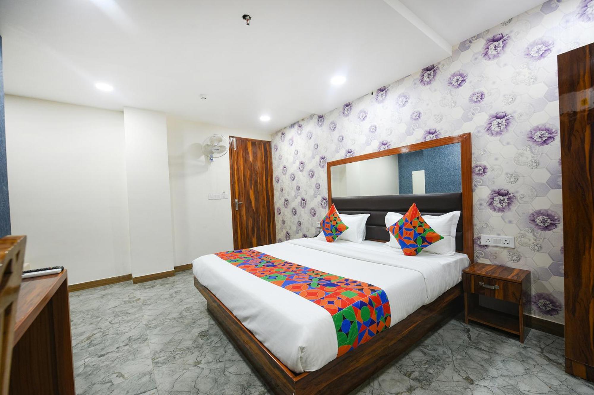 Fabhotel Mona Continental - Nr Laxmi Nagar It Hub Nowe Delhi Zewnętrze zdjęcie