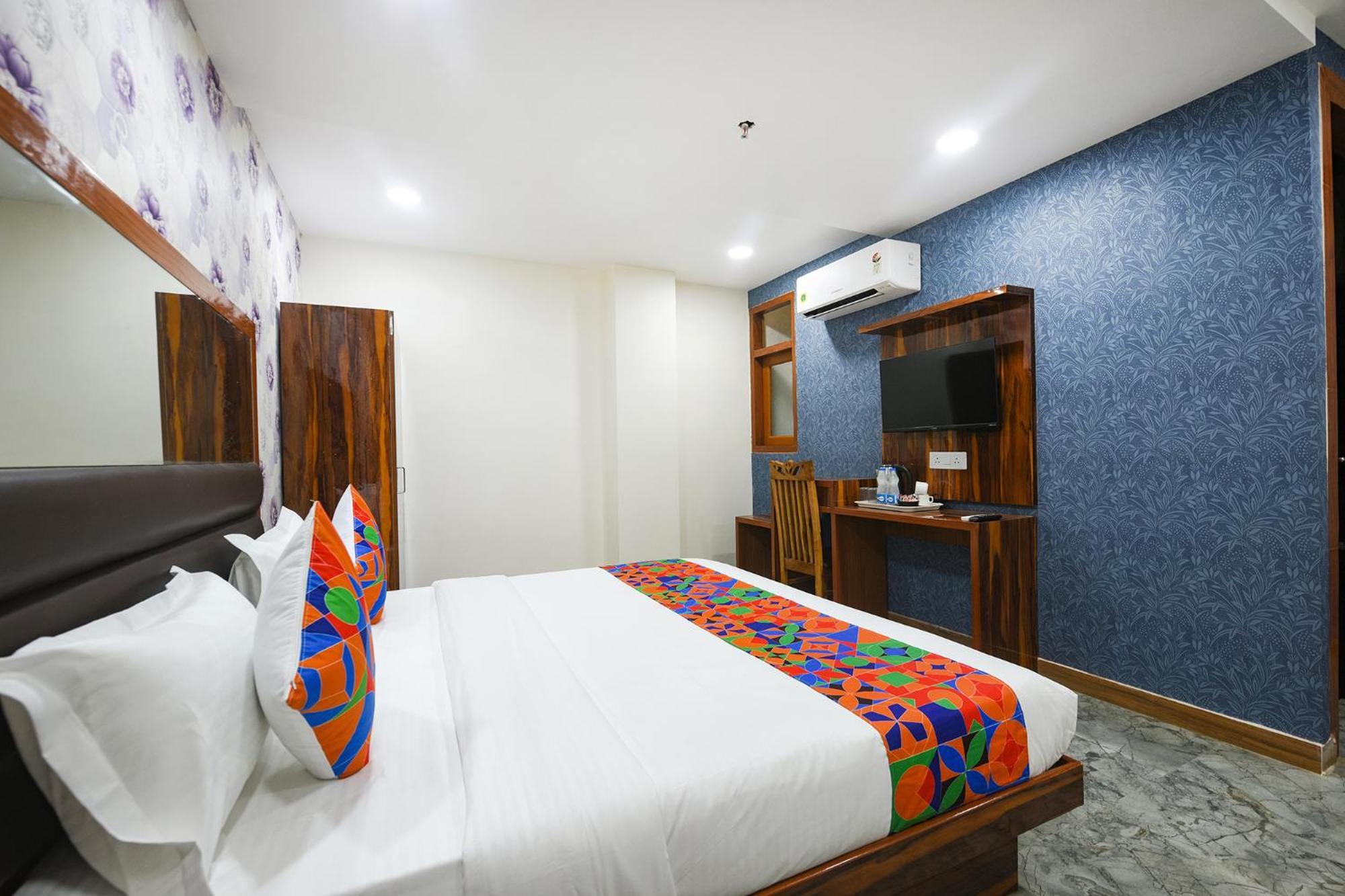 Fabhotel Mona Continental - Nr Laxmi Nagar It Hub Nowe Delhi Zewnętrze zdjęcie