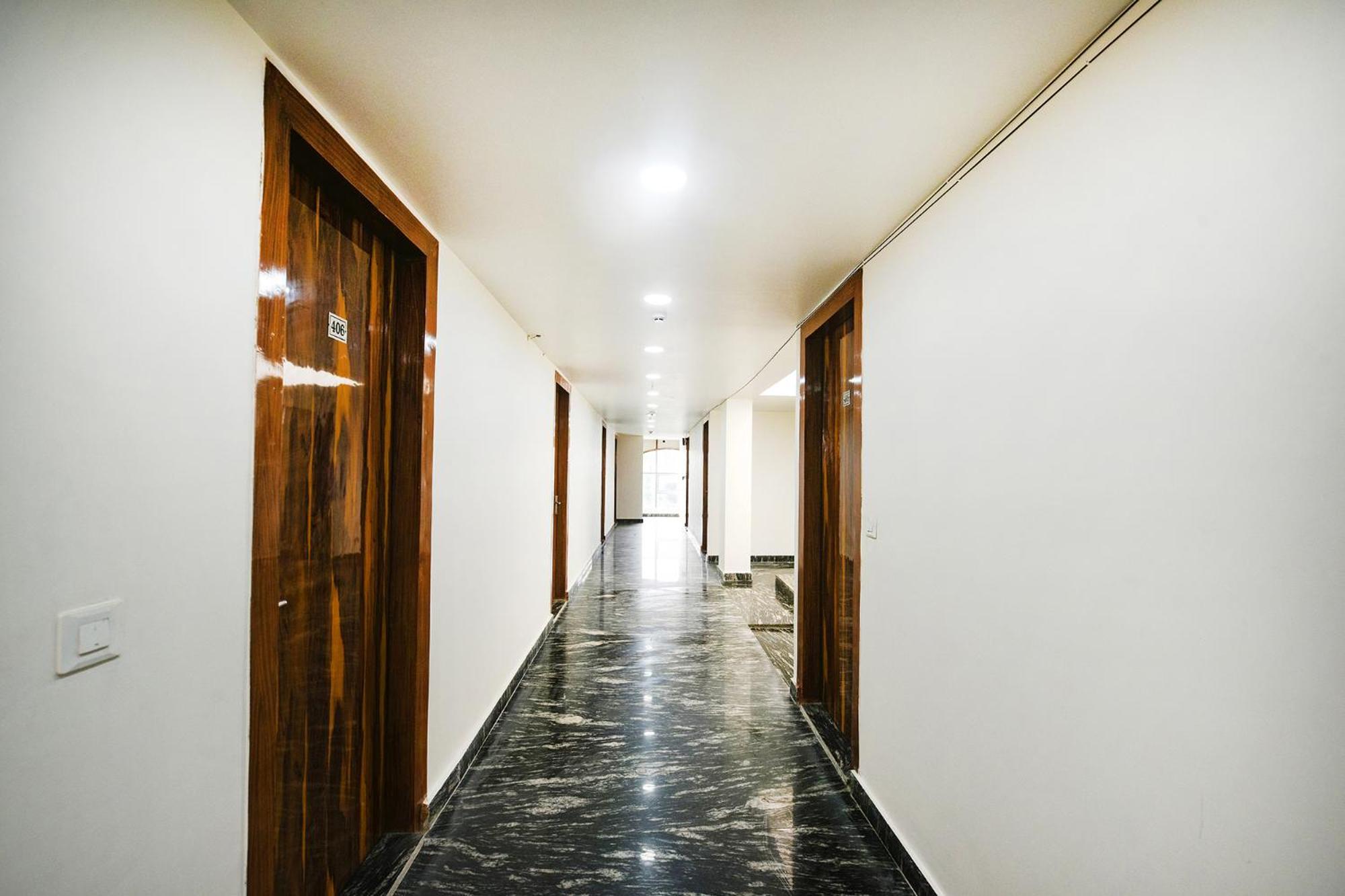 Fabhotel Mona Continental - Nr Laxmi Nagar It Hub Nowe Delhi Zewnętrze zdjęcie